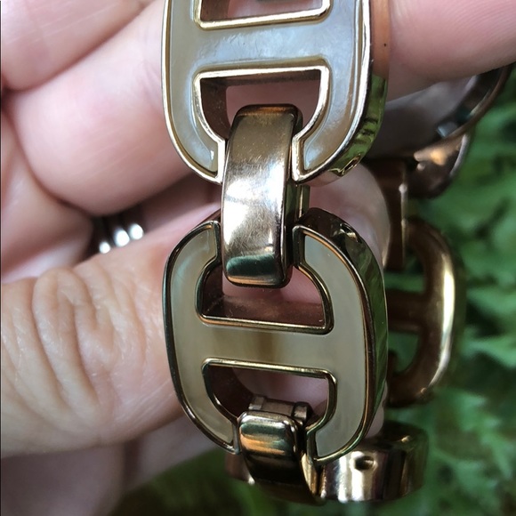 Michael Kors rose gold watch, 5.5 wrist - Picture 3 of 4